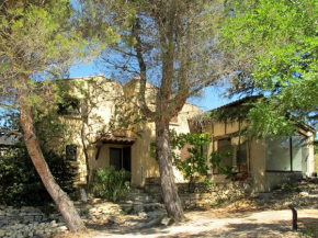 Holiday Home Les Garrigues d'Ozilhan - SHZ100, Saint-Hilaire-D'ozilhan